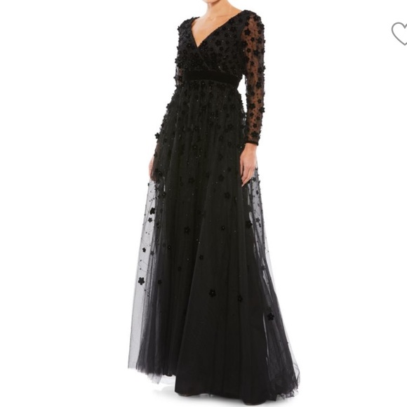 NWT Mac Duggal 67502 Floral Appliqué V-Neck Evening Gown Size 4 Black $798 - Picture 7 of 16